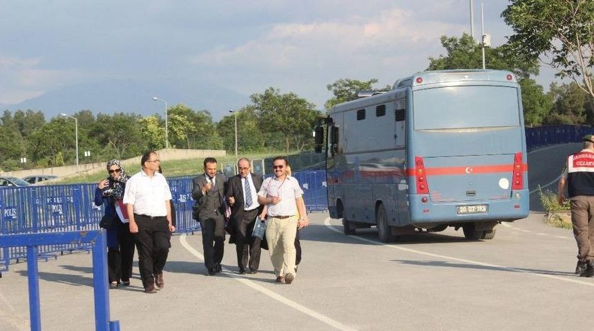 Eski Rekt&ouml;r &Ccedil;elişkili İfadeleri Nedeniyle Fet&ouml;&rsquo;den Tutuklandı