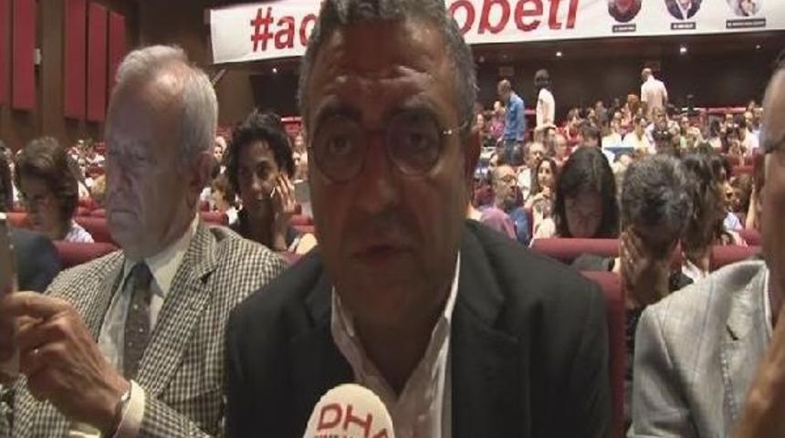 Cumhuriyet'in Tutuklu Yazarları Ve Avukatları I&ccedil;in "adalet N&ouml;beti Buluşması"