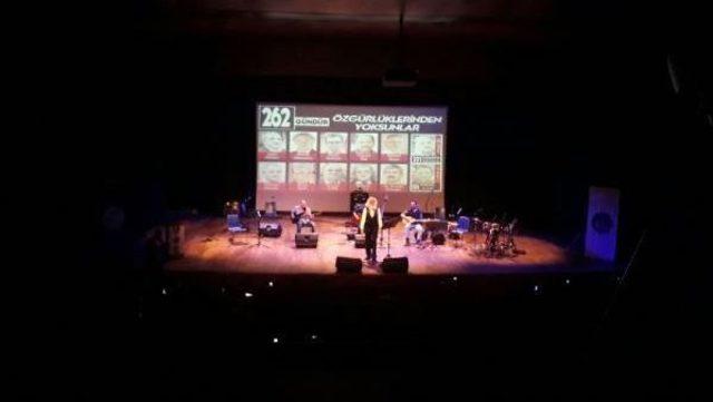 Cumhuriyet in Tutuklu Yazarları Ve Avukatları I&ccedil;in "adalet N&ouml;beti Buluşması" 3