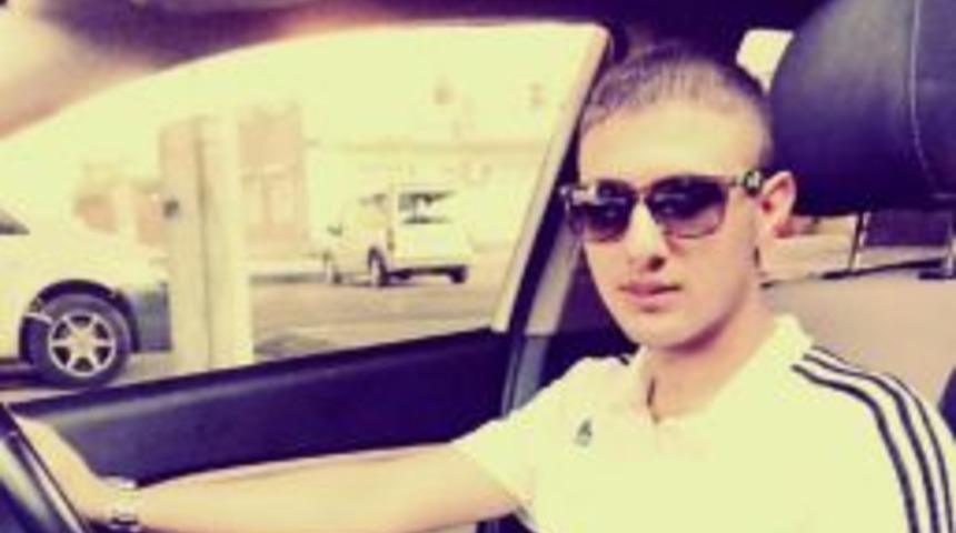 Sokakta Bı&ccedil;aklanarak &Ouml;ld&uuml;r&uuml;ld&uuml;