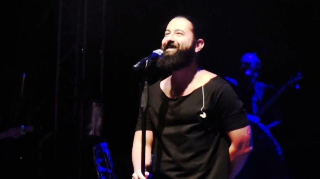 Ayvalık&rsquo;ta Koray Avcı&rsquo;dan M&uuml;thiş Konser