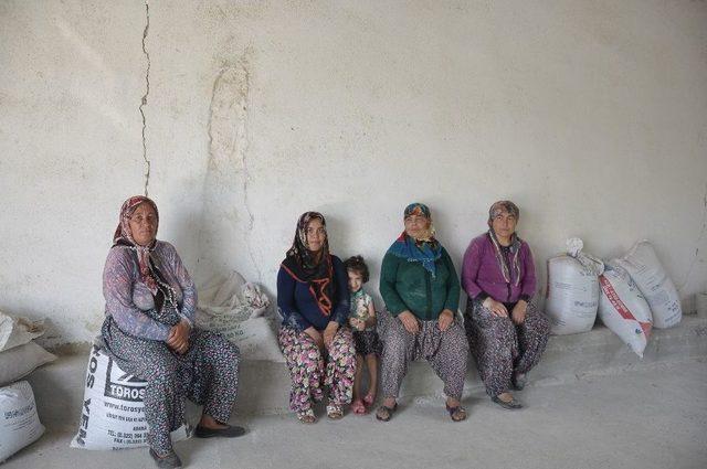 K&ouml;y&uuml;n Değirmeni 4 &Ccedil;ocuk Annesi Kadına Emanet 2