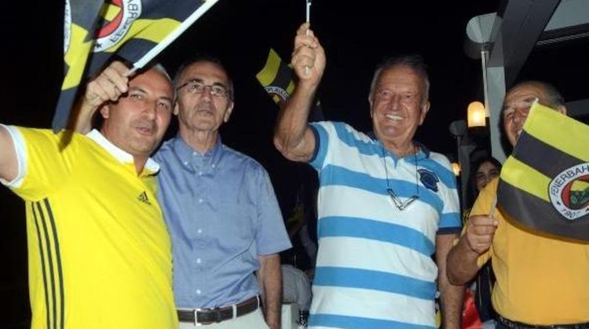 D&uuml;nya Fenerbah&ccedil;eliler G&uuml;n&uuml; Kutlandı