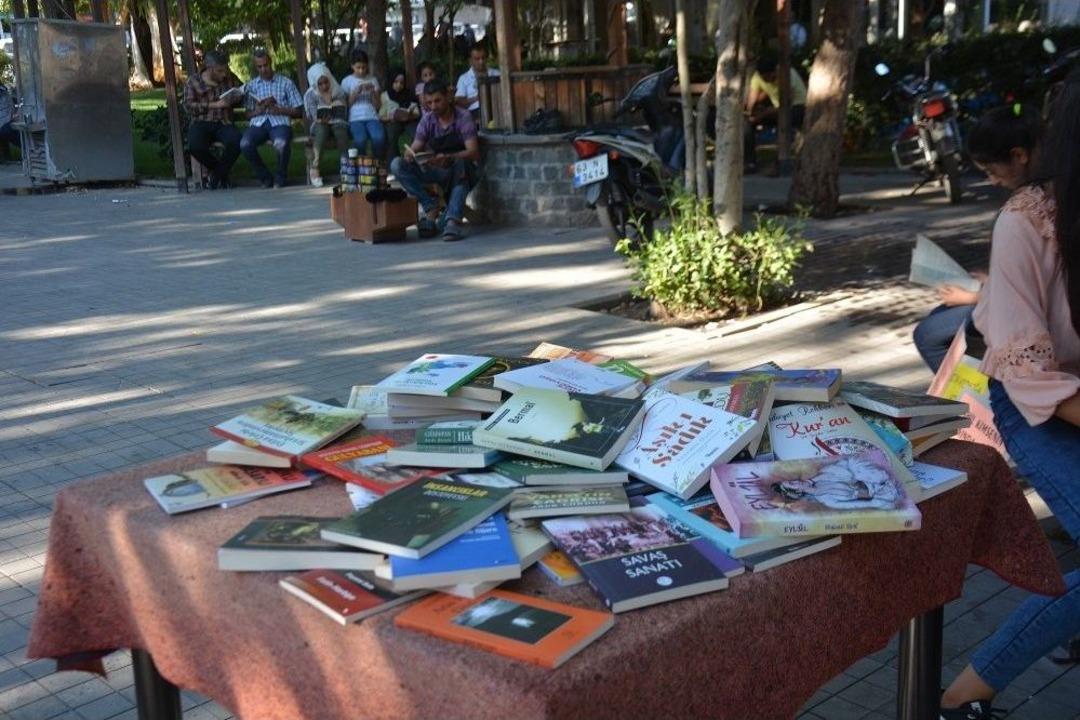 (g&ouml;r&uuml;nt&uuml; Hd) Siverek&rsquo;te Kitap Okuma Etkinliği D&uuml;zenlendi