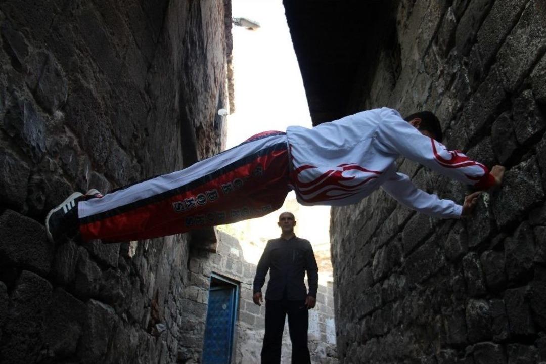 Sur&rsquo;un Dar Sokaklarından Şampiyonluğa