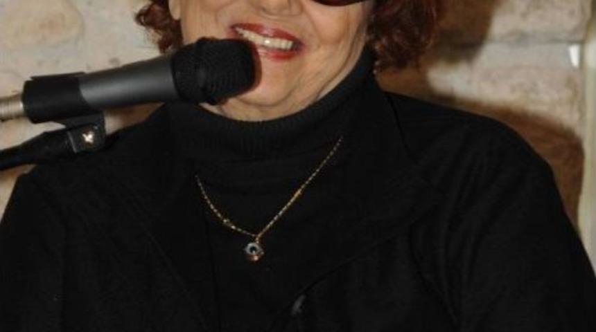 Yeşilçam’ın ’şoför Nebahat’i Sezer Sezin Hayatını Kaybetti