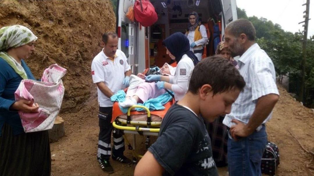 80 Yıl Sonra Kapılarında İlk Kez Ambulans G&ouml;rd&uuml;ler