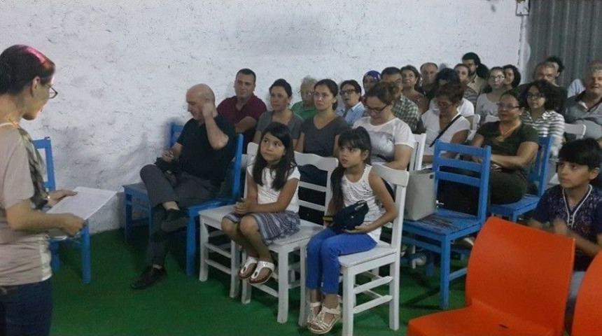 Gazoz Ve &Ccedil;ekirdek Eşliğinde Nostaljik Filmler