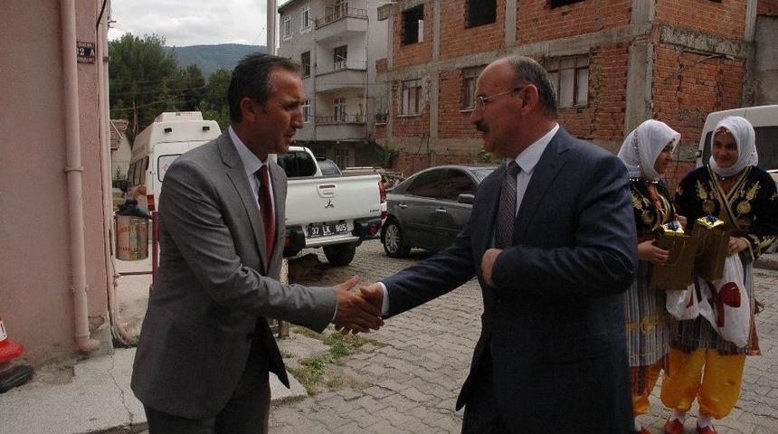 Kastamonu Valisi Yaşar Karadeniz&rsquo;den Han&ouml;n&uuml; Ziyareti