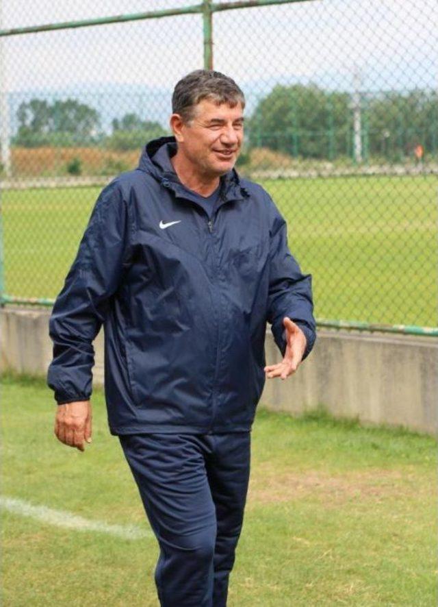 Adana Demirspor Teknik Direktörü Bulak: Süper Lig'e Çıkacak 3 Takımdan Biri Olmak Istiyoruz