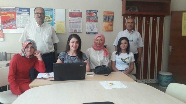 Kula&rsquo;da &Ouml;ğrenciler İ&ccedil;in Tercih B&uuml;roları Kuruldu 1