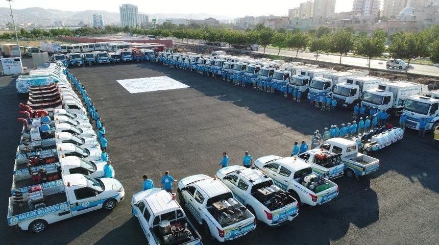 Şanlıurfa&rsquo;nın En B&uuml;y&uuml;k Temizlik Filosu Aralıksız İş Başında