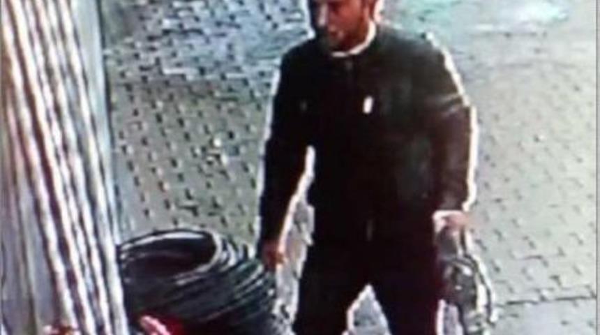 Azılı İnşaat Hırsızını Kamera Kayıtları Yakalattı