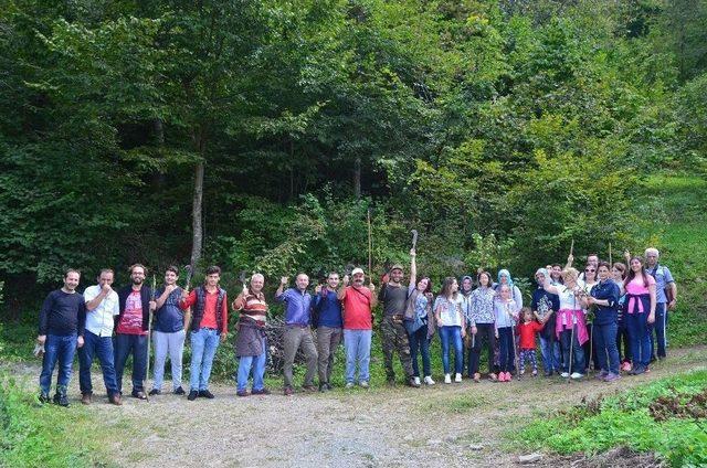 Köylüler Turizmin Gelişmesi İçin Doğa Yürüyüşü Parkurunu Temizledi