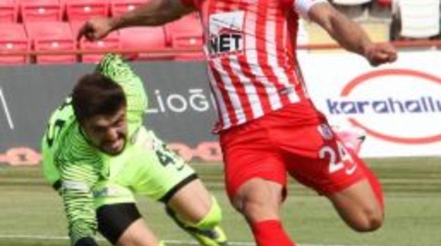 Balıkesirspor'da Kaptan Burak'tan Destek &Ccedil;ağrısı