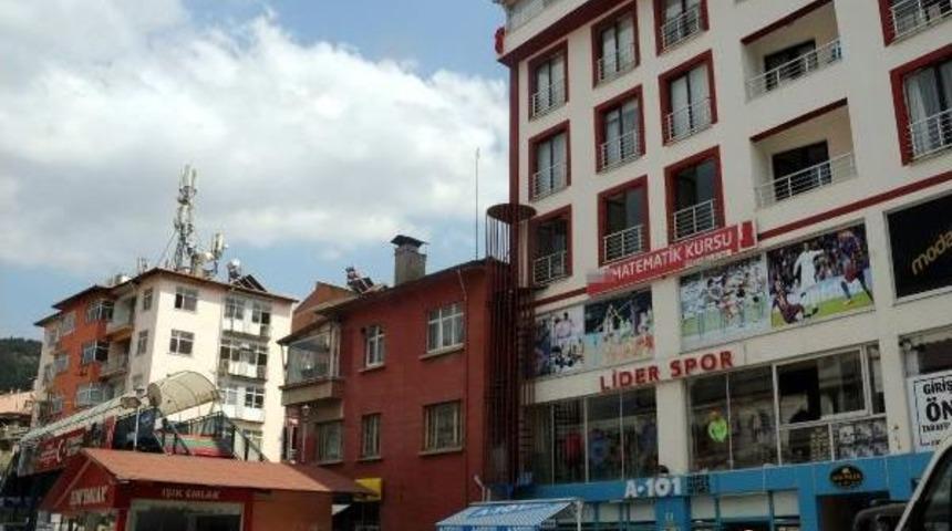 5 Katlı Binaya 3 Katlık Yangın Merdiveni