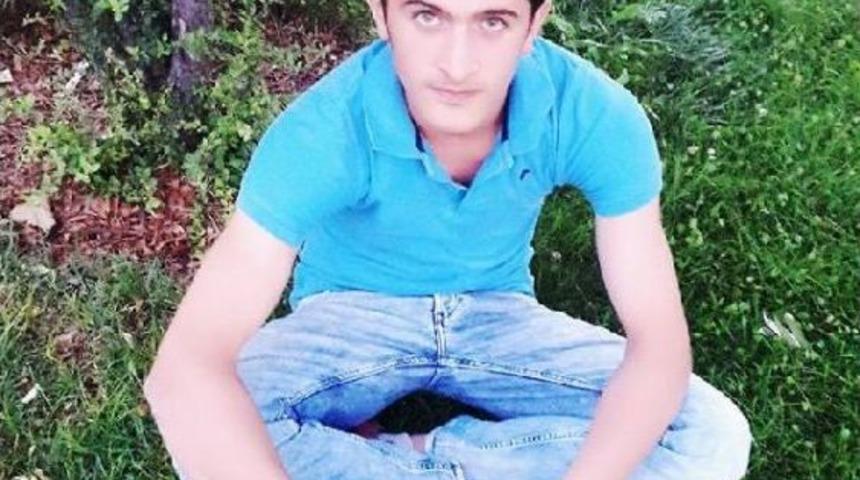 Eskişehir&rsquo;De Bı&ccedil;aklı Kavga: 1 &Ouml;l&uuml;, 1 Yaralı