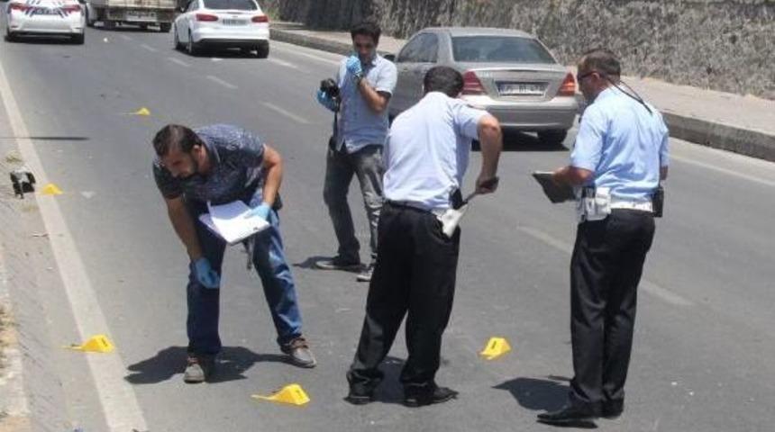 Şanlıurfa'da Motosiklet S&uuml;r&uuml;c&uuml;s&uuml;ne Silahlı Saldırı