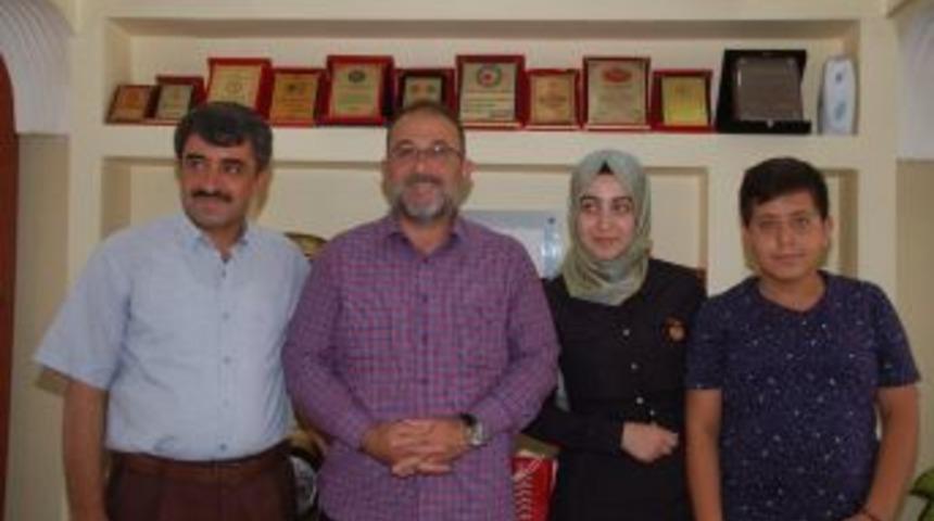 Lys Birincisi G&uuml;rb&uuml;z, Sevincini Başkan G&uuml;ven İle Paylaştı