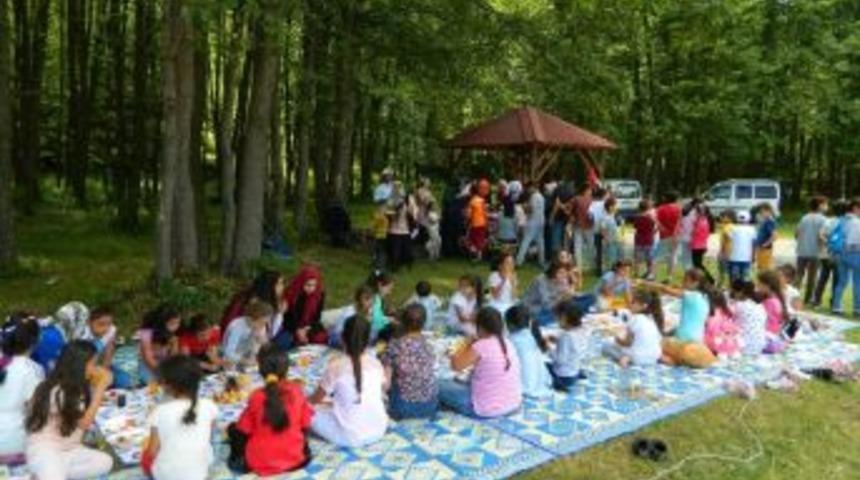 Kuran Kursu &Ouml;ğrencileri Piknikte Neşeli Saatler Ge&ccedil;irdi