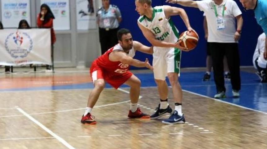 Litvanya-Türkiye: 87-55 (İşitme Engelliler Olimpiyatı)
