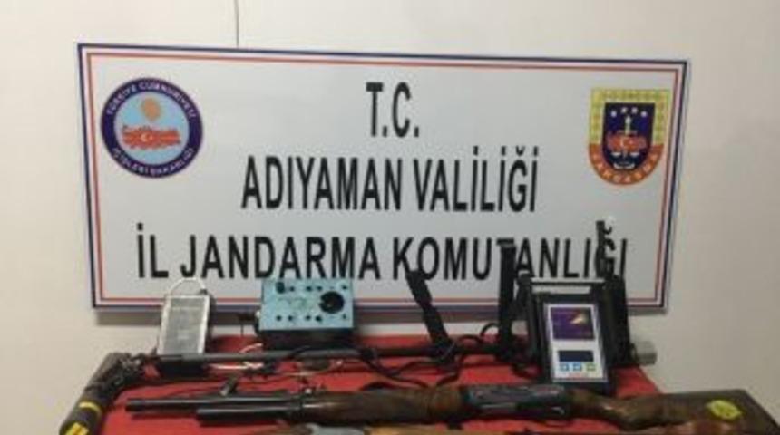 Ka&ccedil;ak Kazı Yapanlar Su&ccedil;&uuml;st&uuml; Yakalandı