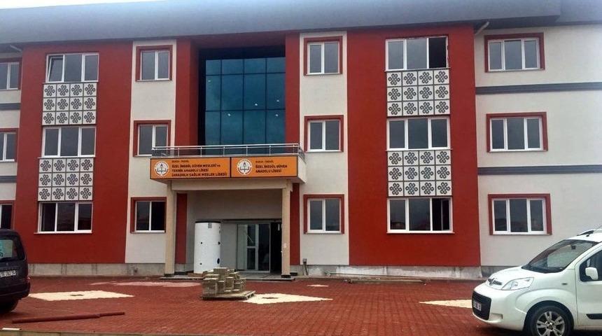 Yenişehirli İş Adamından İneg&ouml;l&rsquo;e Lise