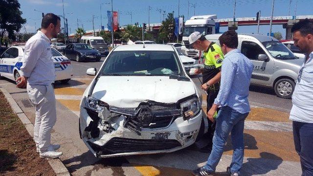 Hastaneden Dönerken Kaza Geçirdiler, Tedaviyi Kabul Etmediler