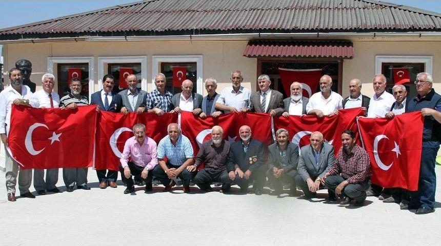 Mesci: &ldquo;t&uuml;rk Askeri Adaya Barış Getirdi&rdquo;