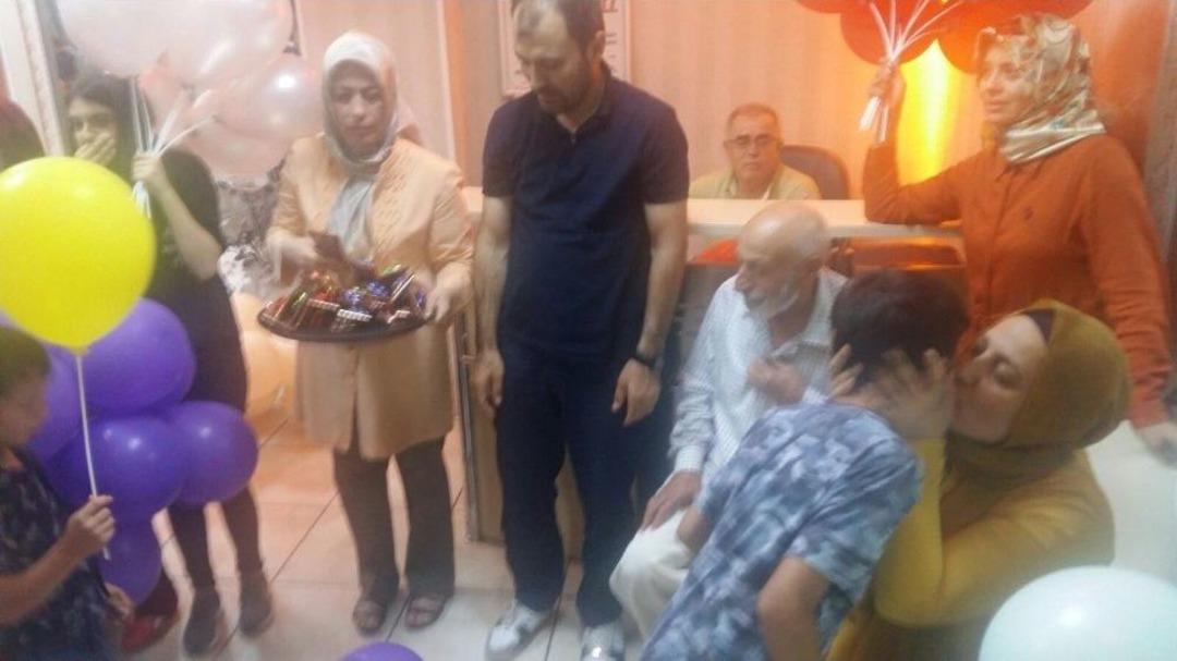 11 Yaşındaki Kızlarını Trafik Kazasına Kurban Veren Aileden &Ouml;rnek Davranış