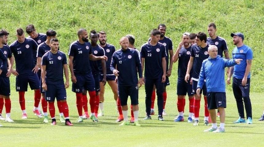 Antalyaspor&rsquo;un Salzburg Kampı Devam Ediyor