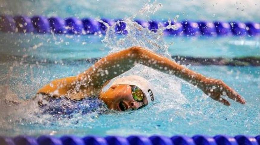 Yüzme Müsabakaları Nefes Kesti (İşitme Engelliler Olimpiyatı)