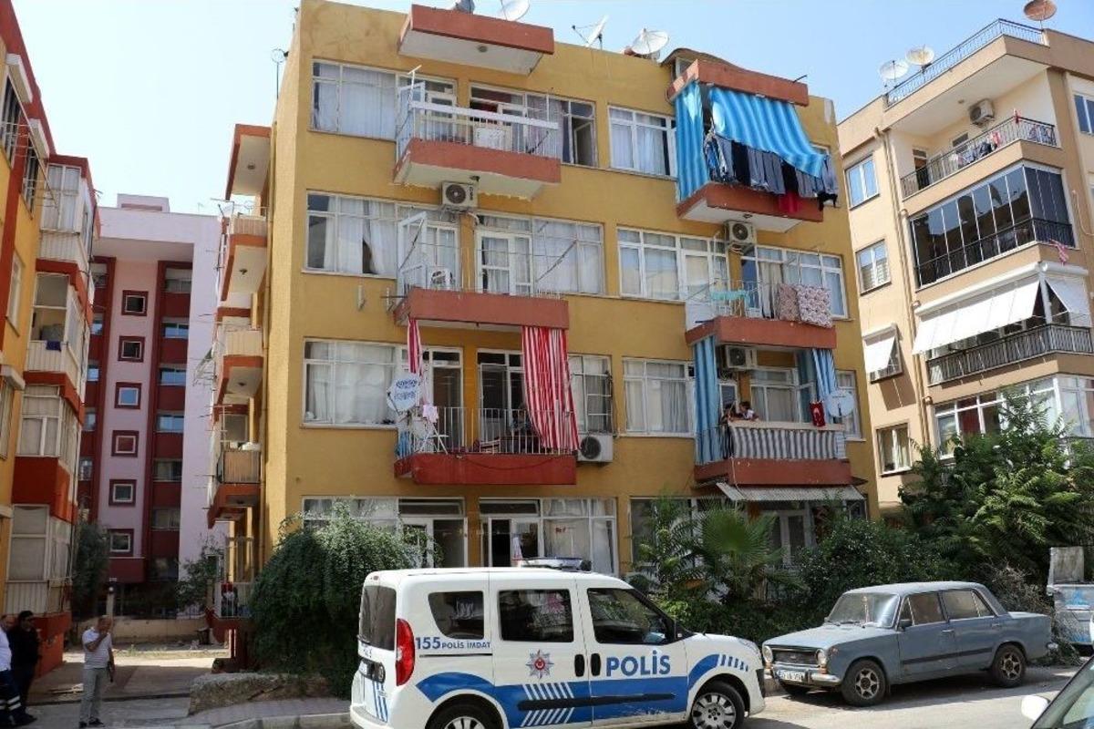 Darp Ettiği Eşini Eve Kilitleyip Gitti