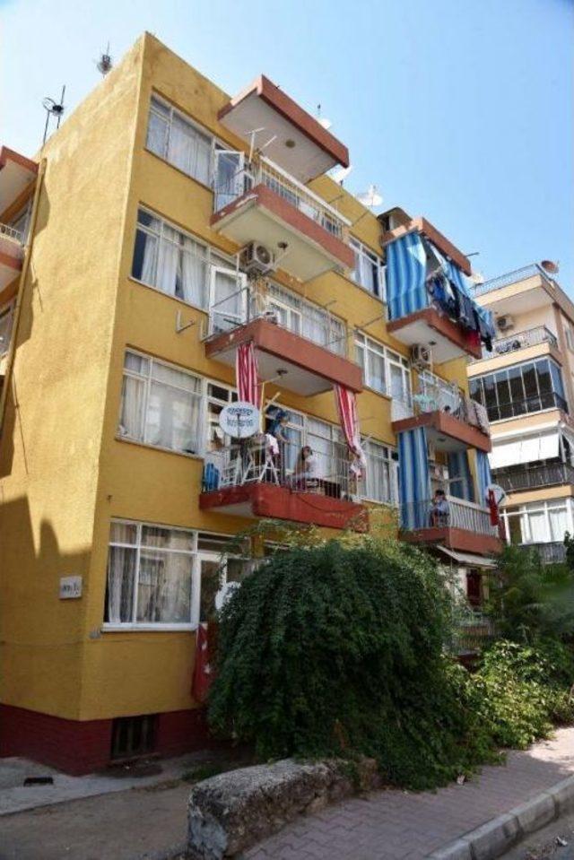 Para Vermeyen Eşini D&ouml;v&uuml;p Eve Kilitledi 2