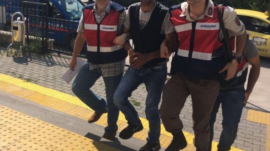 Jandarma Cezaevi Firarisini Evinde Yakaladı