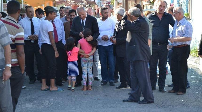 Mahalleli Halk Toplantısına Gelmeyince Kaymakam Halkın Ayağına Gitti