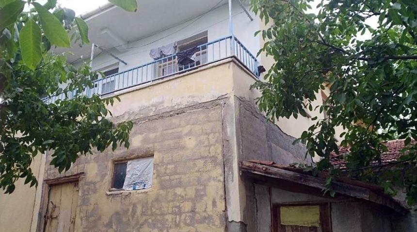 Sinop&rsquo;ta &Ouml;l&uuml; Bulunan Yaşlı Kadınla İlgili Cinayet Ş&uuml;phesi