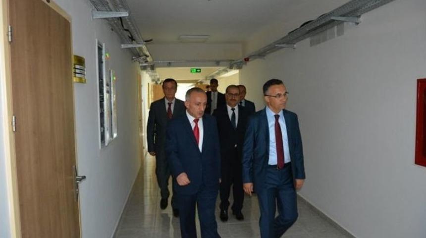 Vali &Ccedil;eber Milli Eğitim İle İlgili Bilgiler Aldı