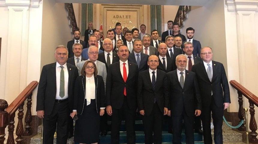 Gaziantep&rsquo;ten Mehmet Şimşek Ve Abdulhamit G&uuml;l&rsquo;e Hayırlı Olsun Ziyareti