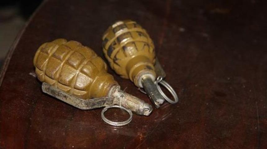 Gaziantep'te Evde 2 El Bombası Ele Ge&ccedil;ti