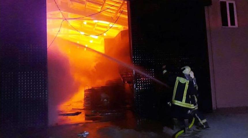 Babasının Fabrikasını Yaktığı İddia Edilen Gen&ccedil; Serbest Bırakıldı