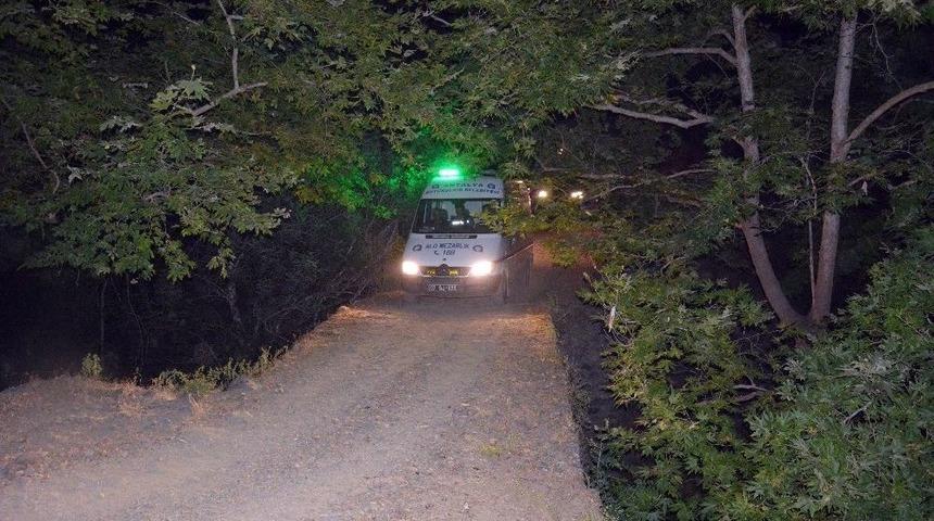 Antalya&rsquo;da Dere Kenarında Erkek Cesedi Bulundu