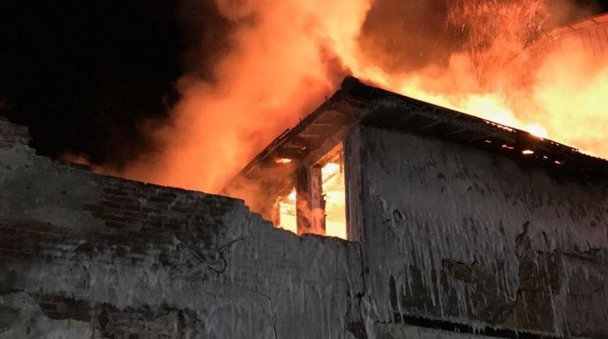 Boş Bina K&uuml;le D&ouml;nd&uuml;