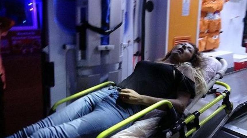 Bar &Ccedil;ıkışı Kavga: 1 Kadın &Ouml;l&uuml;, 5 Yaralı