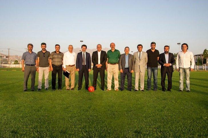 Vali Zorluoğlu’ndan Van Büyükşehir Belediyespor Tesislerine Ziyaret G2