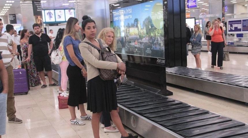 Depremin Ardından Bazı Turistler Bodrum Tatilini Yarım Bıraktı