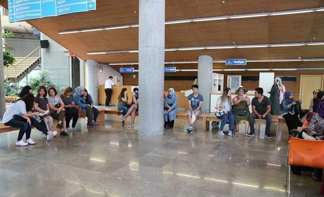 Belediyeden Y&uuml;zlerce &Uuml;niversite Adayına &Uuml;cretsiz Danışmanlık Hizmeti 2