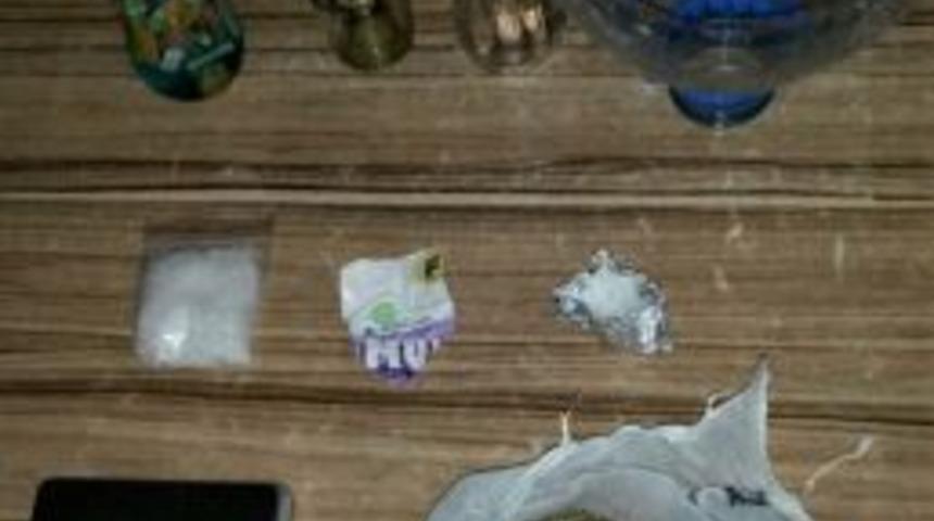 Uyuşturucu Tacirleri Tutuklandı