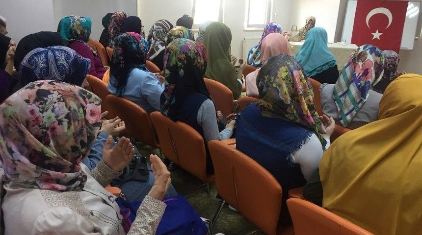 Pursaklarlı Hanımlarlardan Şehitler İ&ccedil;in Kur&rsquo;an-ı Kerim Hatmi