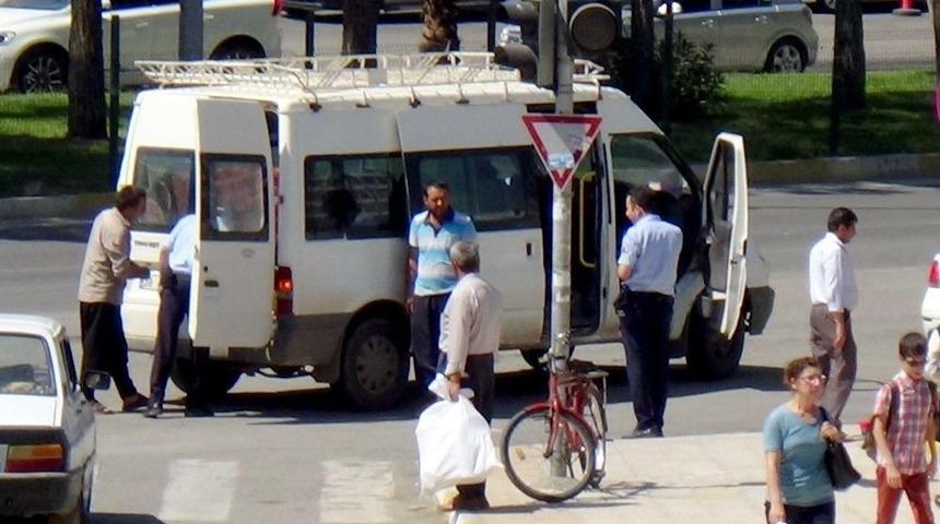 Ş&uuml;pheli Ara&ccedil; Polisi Harekete Ge&ccedil;irdi
